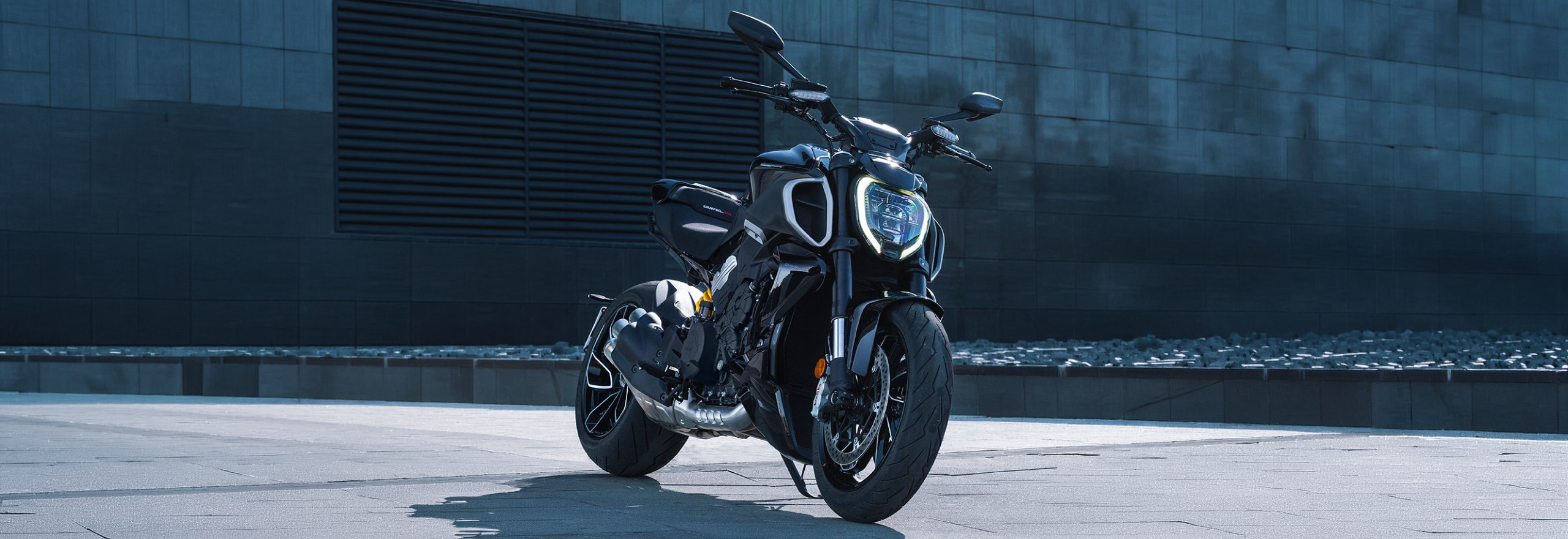 Ducati Diavel V4