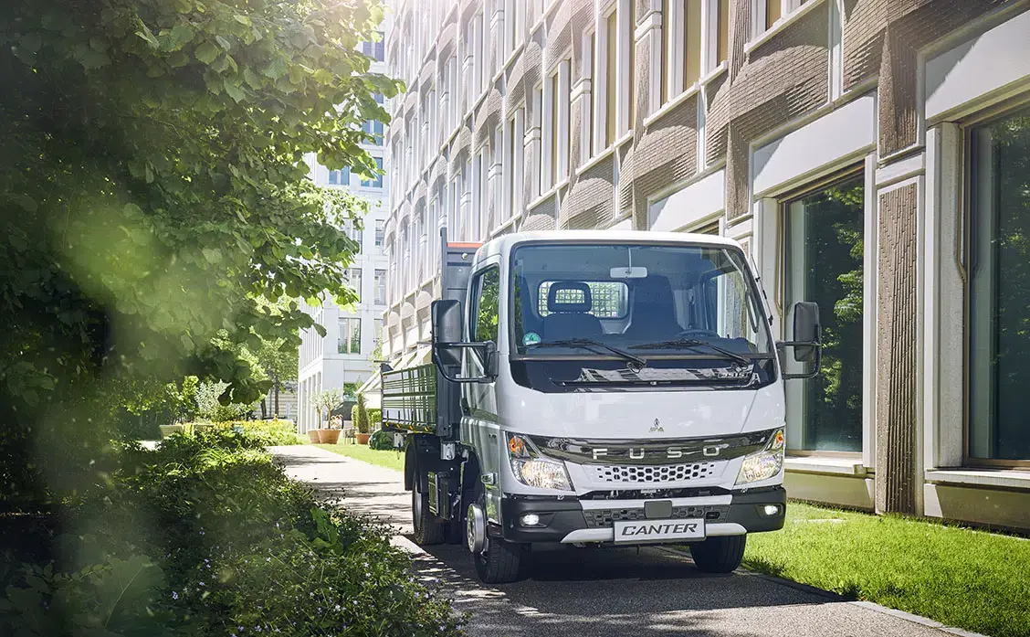 Banniere Fuso Canter 7,5 Tonnes