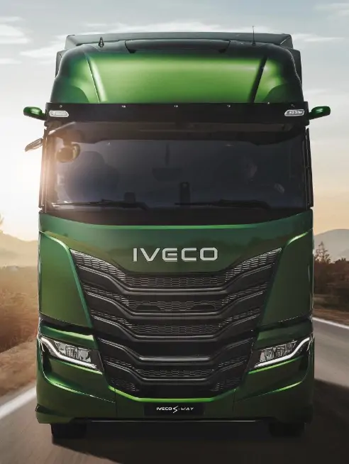 BPM Pro Iveco - S-way vue phare zoom