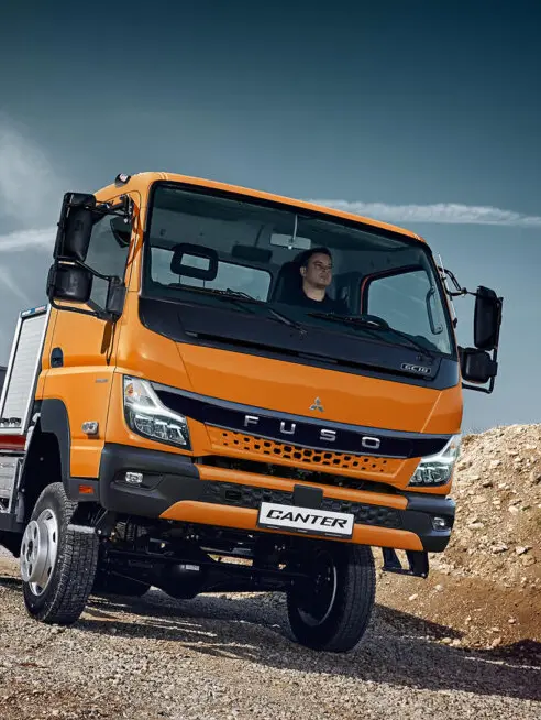 Bpm Pro - Fuso Canter 6.5 T vue avant trois quart