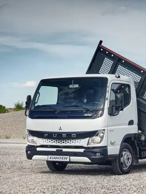 Bpm Pro - Fuso Canter 6 T vue avant trois quart