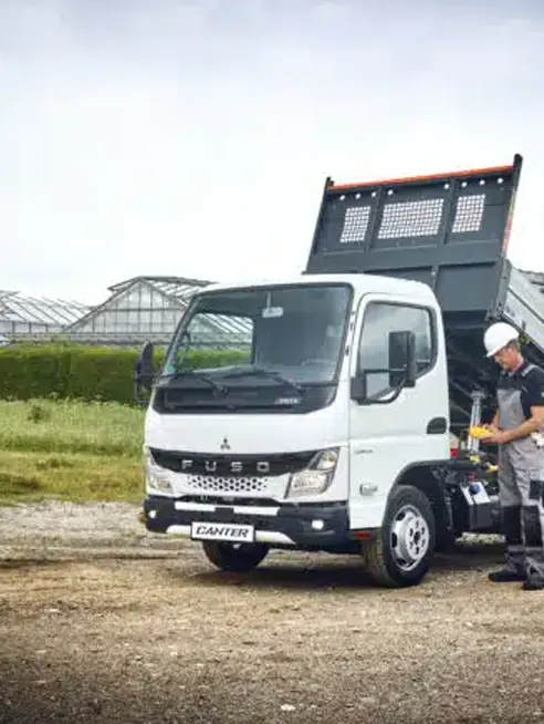 BPM Pro - Fuso eCanter 7,49 Tonnes vue trois quart avant