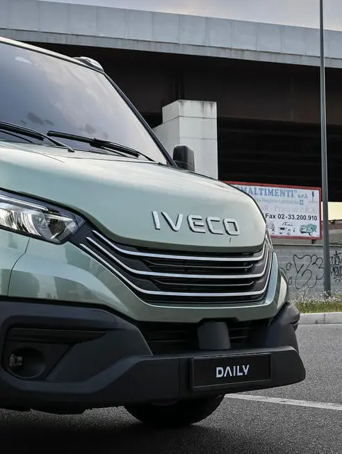 BPM Pro Iveco utilitaire - Daily GNC vue trois quart avant