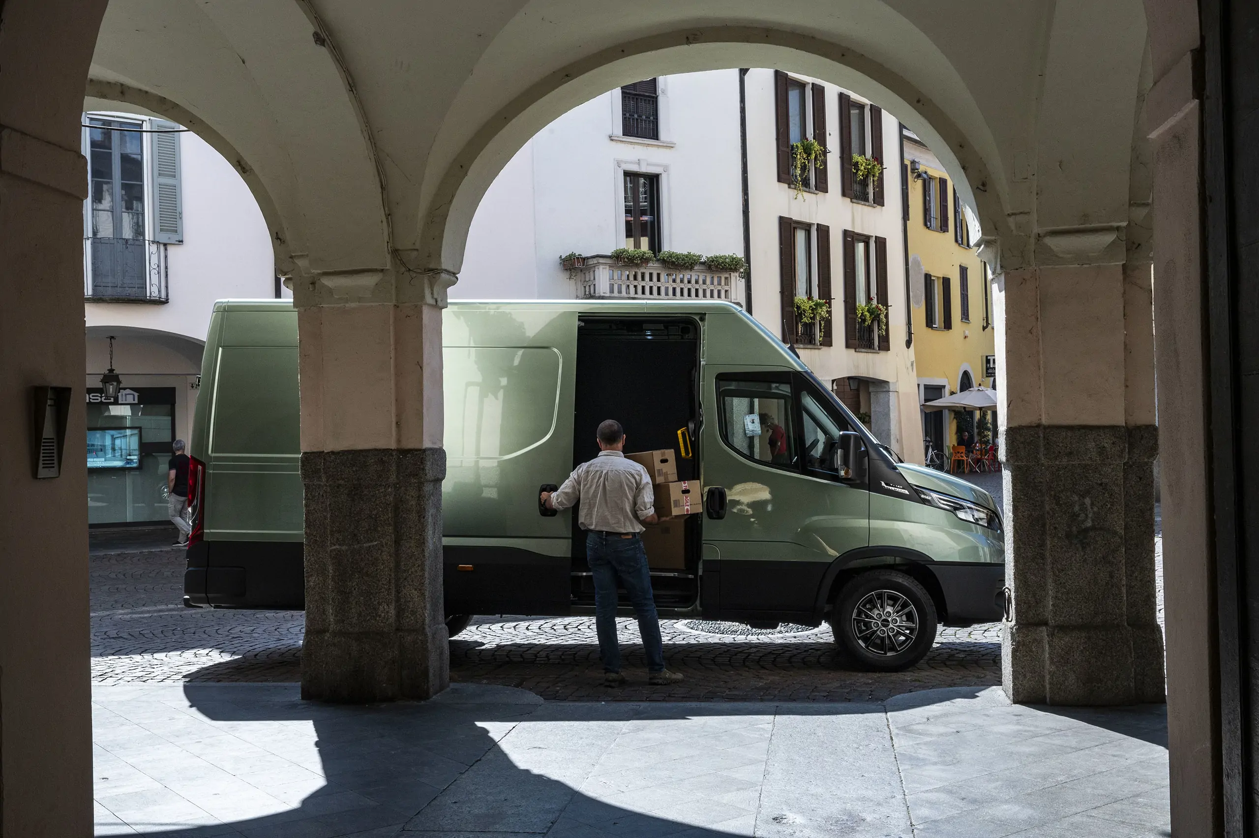 BPM Pro Iveco utilitaire - Daily Fourgon vue avant