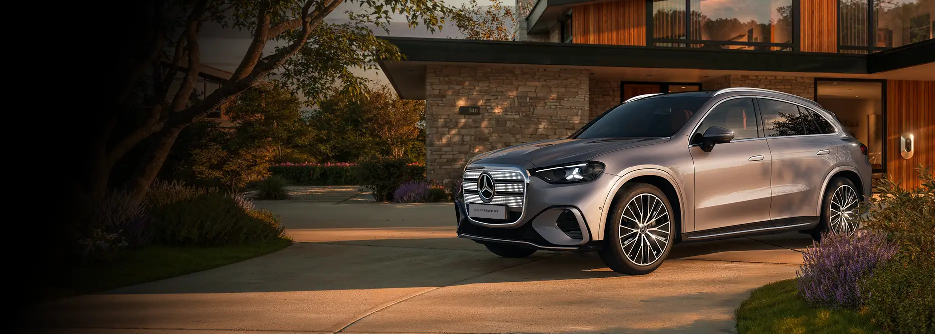 Mercedes_GLC_electric_Groupe_Chevalley_desk_520184909.webp