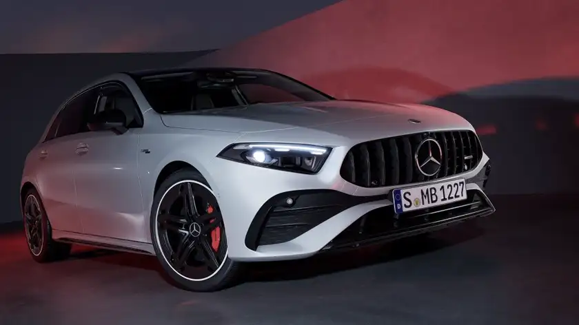 Galerie AMG classe a compact mercedes-benz chevalley - Vue avant