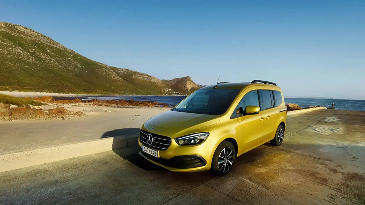 Galerie AMG classe T mercedes-benz chevalley - Vue avant