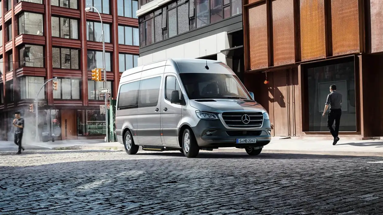 Galerie Sprinter mercedes-benz chevalley - Vue profil