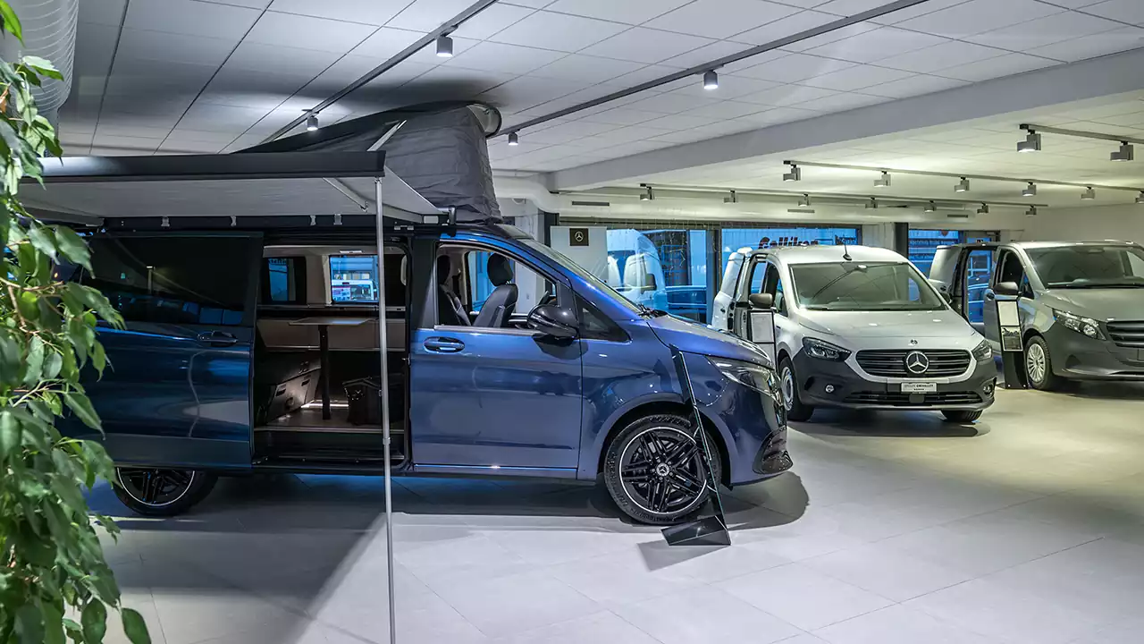 Van ProCenter Mercedes utilitaires au garage de la Marbrerie à Genève
