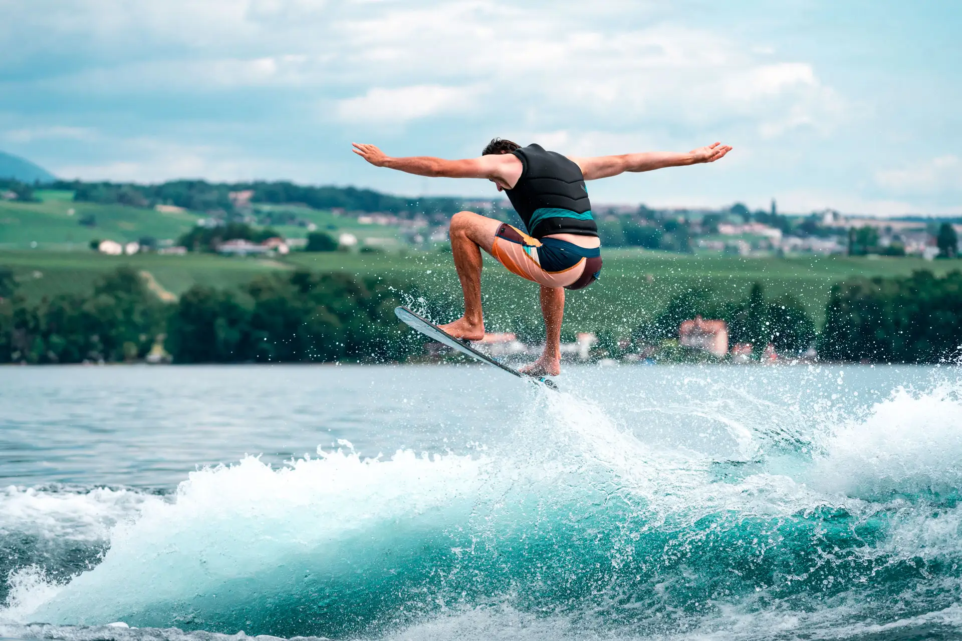 Lake_Side_Summer_Day_AMG_Mastercraft_2020_23_1294461524.webp