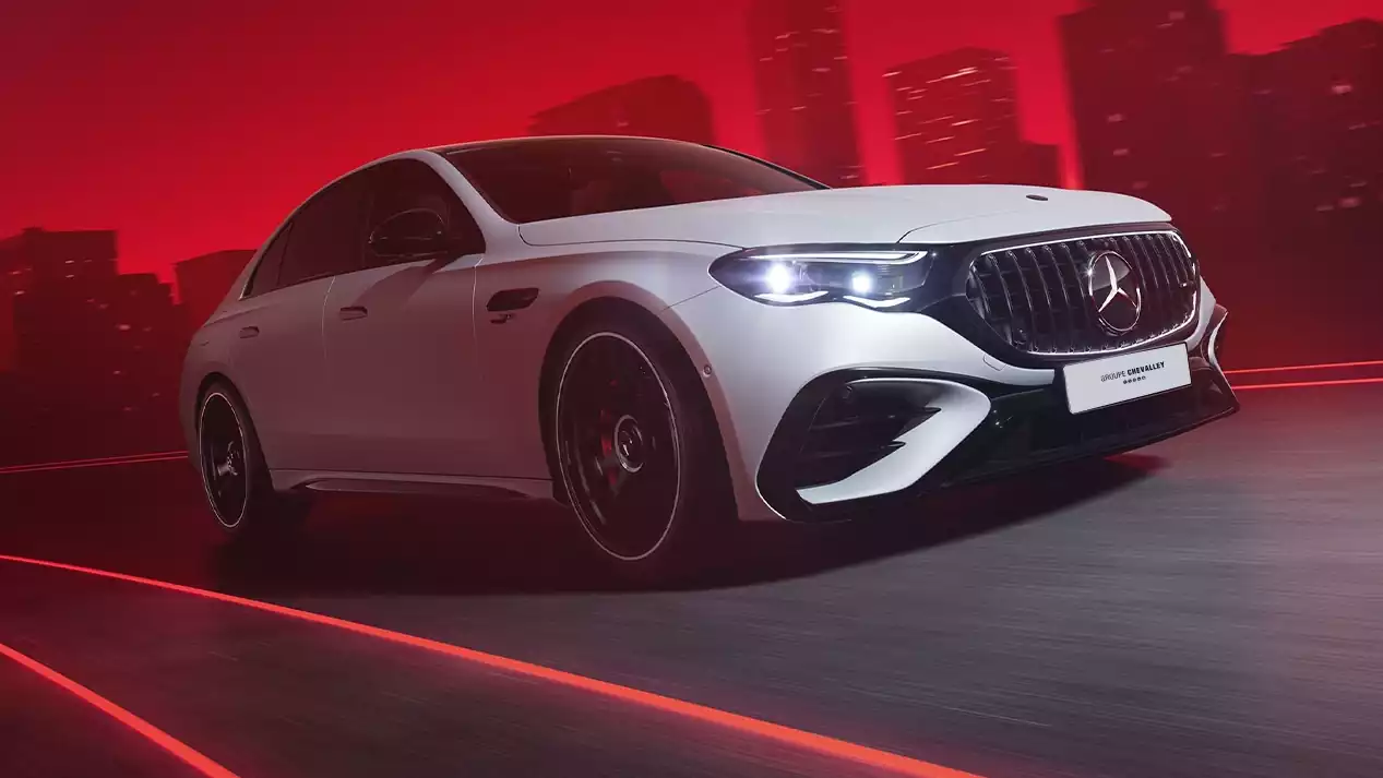 face avant de la Mercedes-AMG E 53 HYBRID 4MATIC+ à Genève