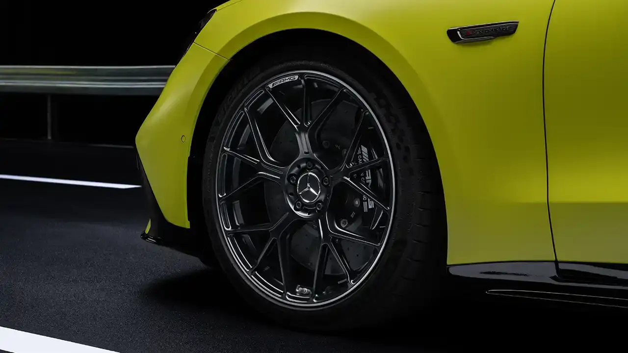 détail de la jante de la AMG GT 4-door Coupé Groupe Chevalley
