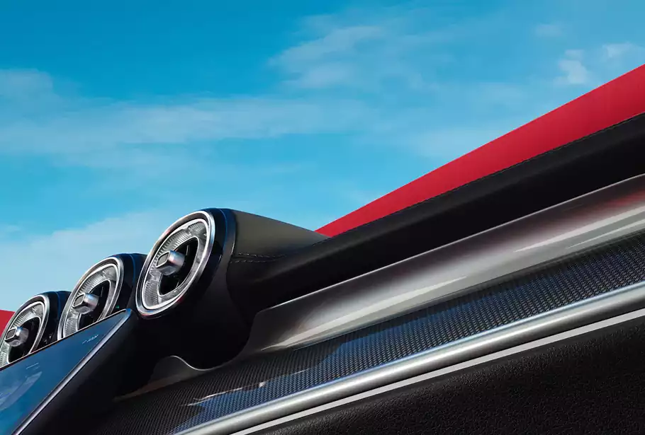 tableau de bord et lignes de ceinture Artico du coupé GLC Mercedes du Groupe Chevalley