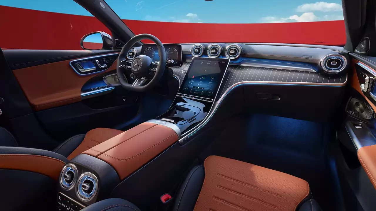 Tableau de bord de la Mercedes-Benz Classe C Break Groupe Chevalley