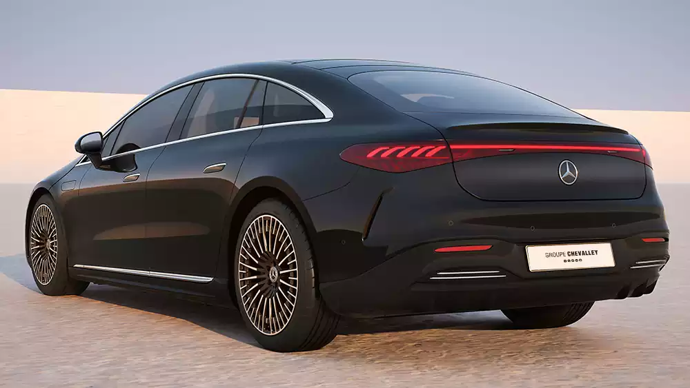 vue arrière de la Mercedes-Benz EQS Berline Groupe Chevalley