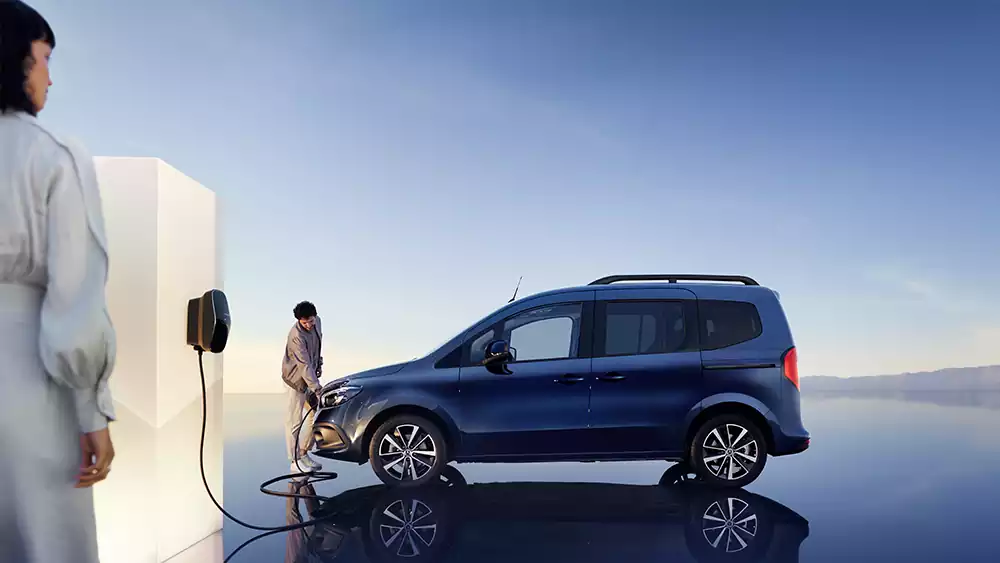 ludospace Mercedes EQT en echarge