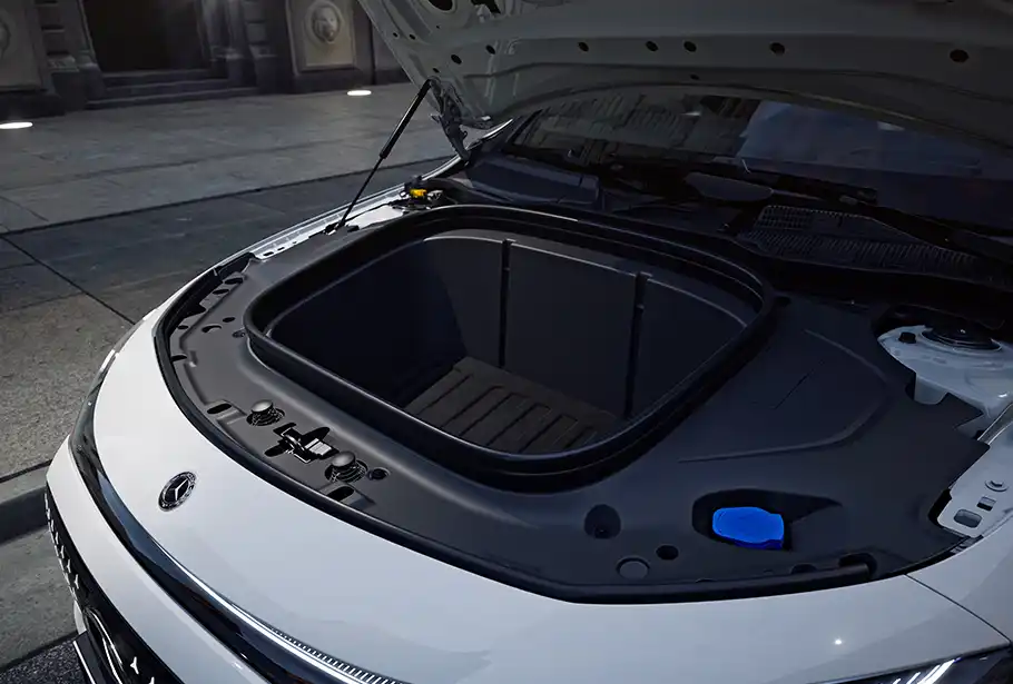 Rangement frontal astucieux du CLA Shooting Brake