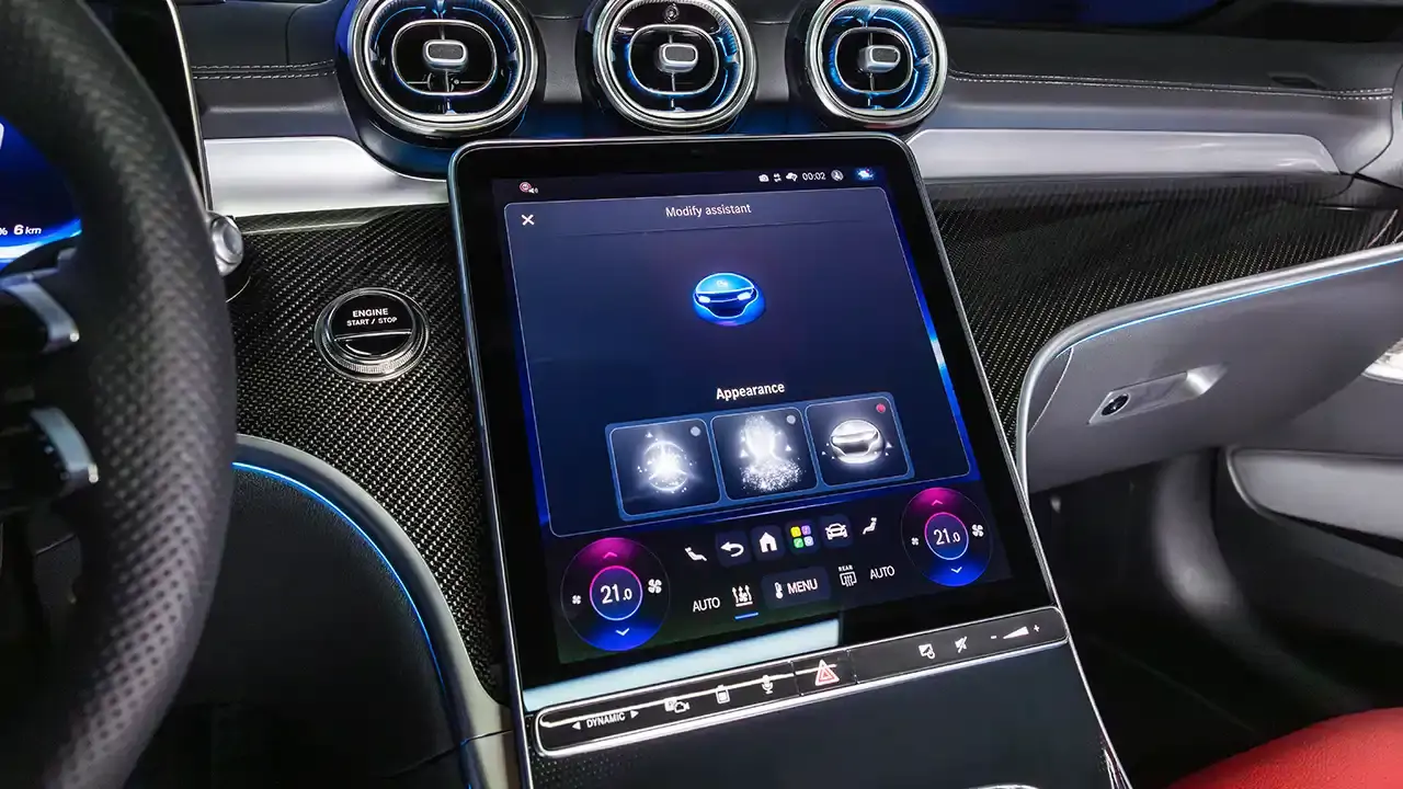 système d’exploitation Mercedes-Benz MB.OS et un MBUX de la Classe C 2026