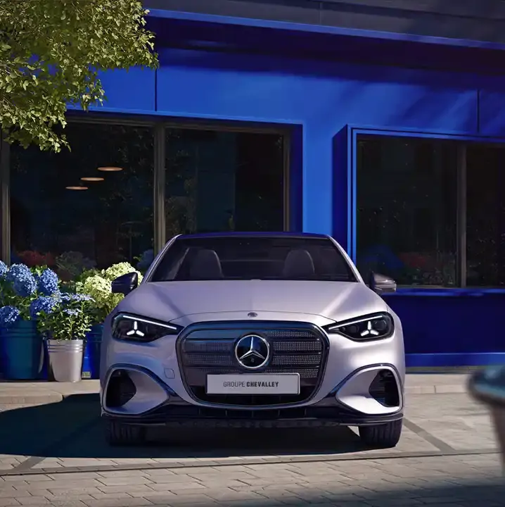 Mercedes-Benz C électrique de face à Genève