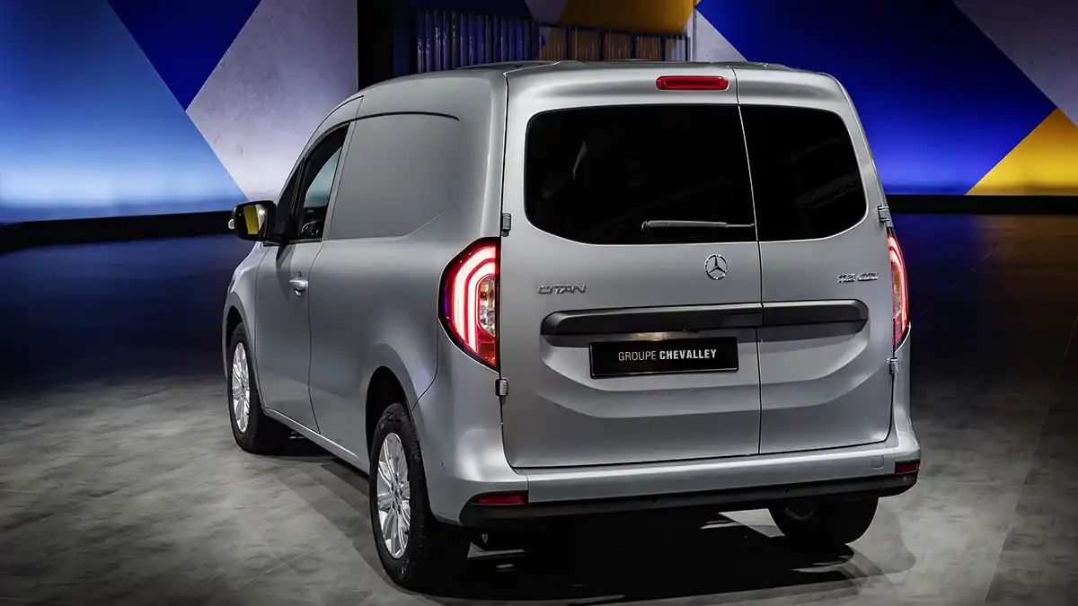 vue arrière du Mercedes Citan fourgon gris Groupe Chevalley