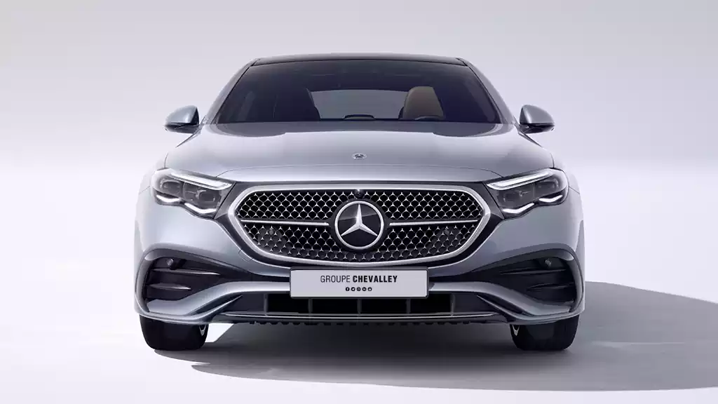 Avant de la Mercedes-Benz Classe E berline 2023