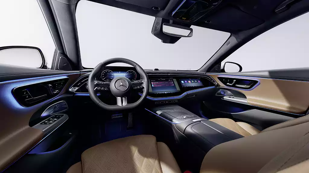 Intérieur de la  Mercedes-Benz Classe E berline 2023 Groupe Chevalley