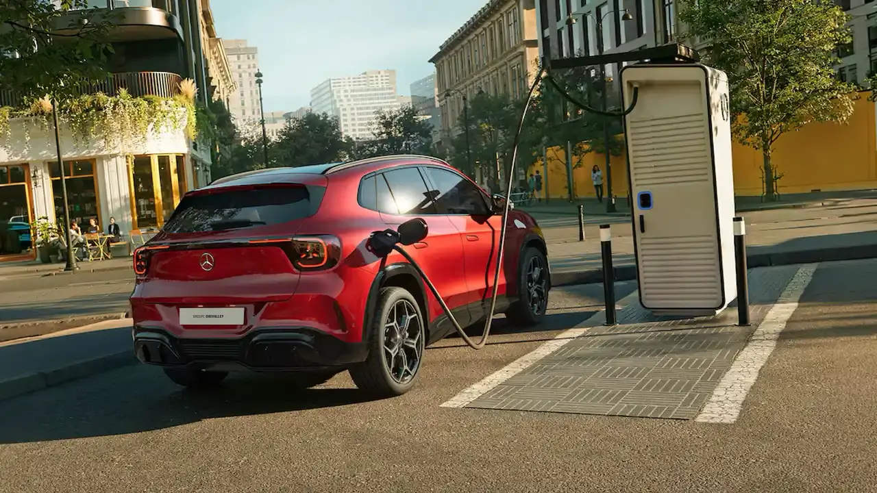 GLA 2026 électrique Groupe Chevalley sur borne de charge