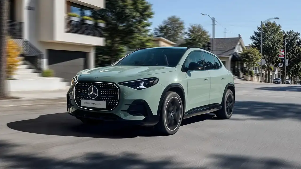 GLA 350 4MATIC électrique en ville