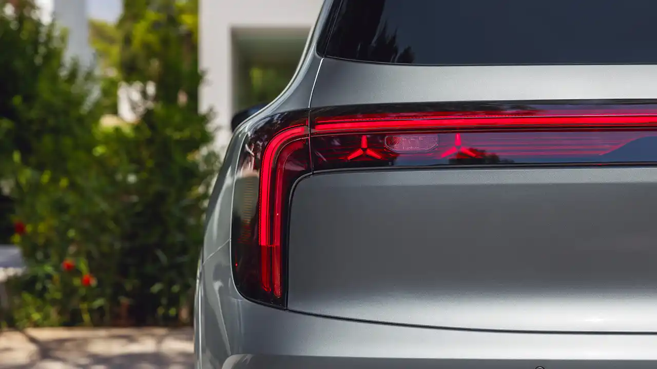 détail phare arrière du Mercedes-Benz GLB 250+