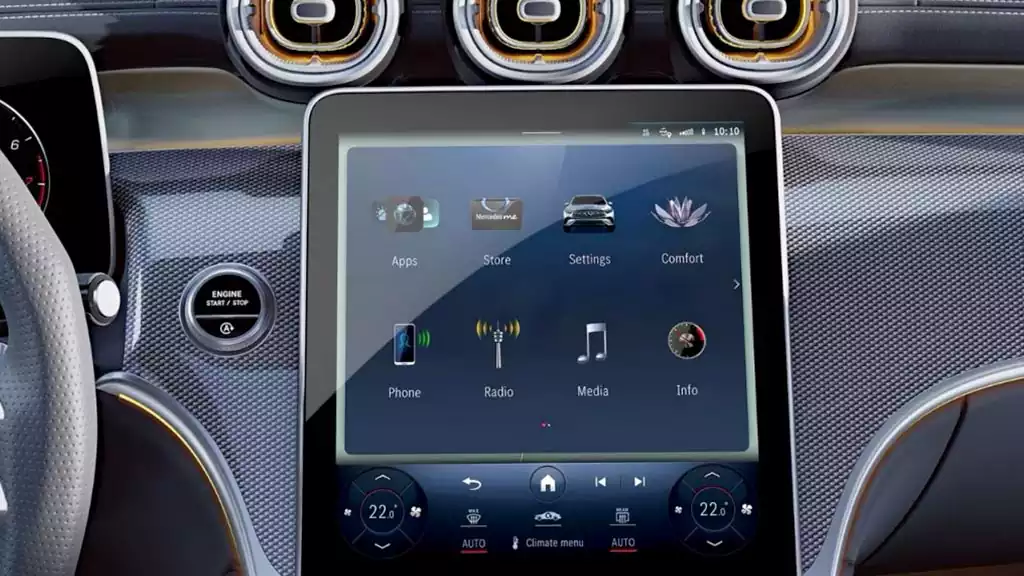 Système multimédia MBUX avec écran central du Mercedes-Benz CLC Coupé