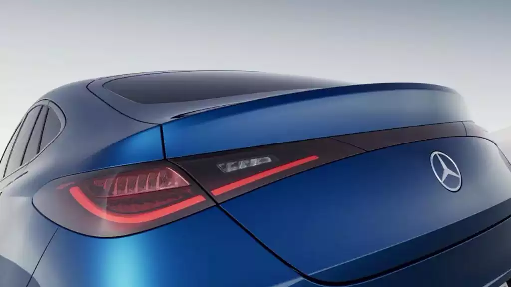 gros plan sur les feux arrières du mercedes-benz glc coupé