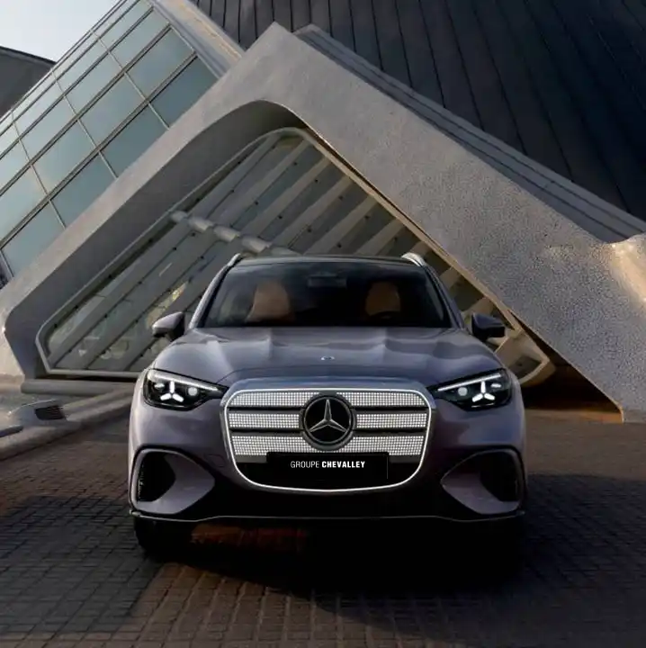 Mercedes-Benz GLC électrique de face à Genève