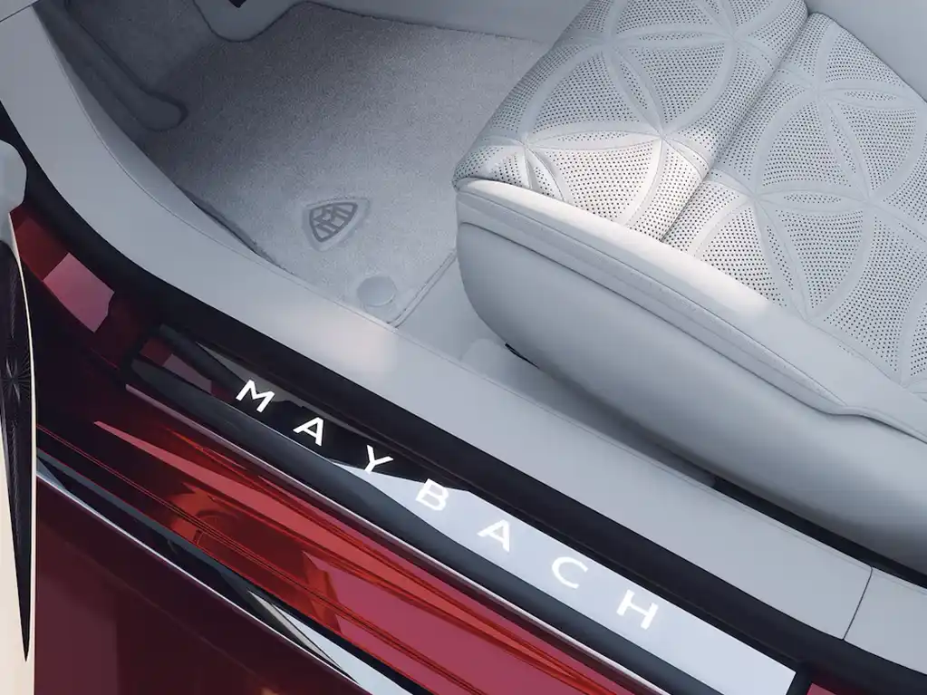 Tapis de sol à poils longs et baguettes de seuil aux dimensions agrandies Mercedes-Maybach SL 680