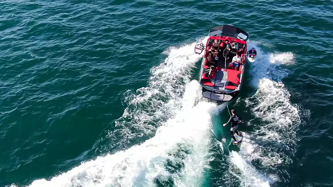 Correct Craft Air nautique S23 by AMG Chevalley de l'école de wakeboard et wakesurf de la SNG