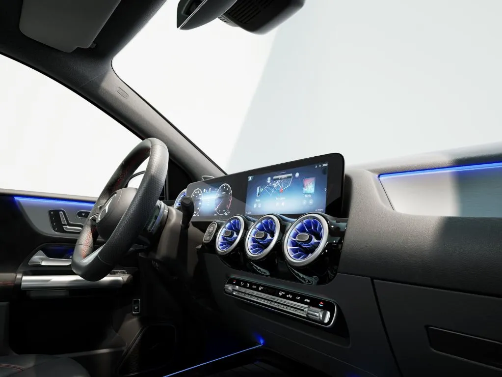Classe A berline compacte interieur