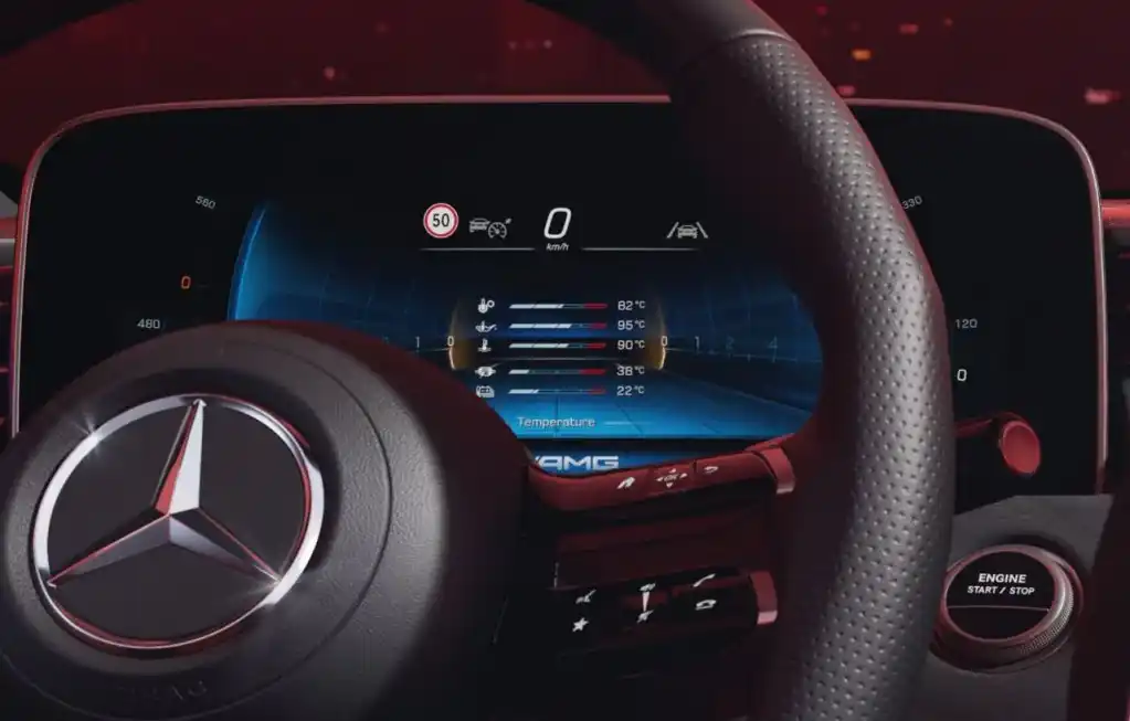 trois styles d’affichage de la Mercedes-AMG Classe E 53 break du Groupe Chevalley en Suisse