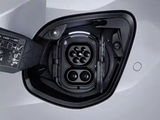 Charge AC 11 kW du mercedes evito