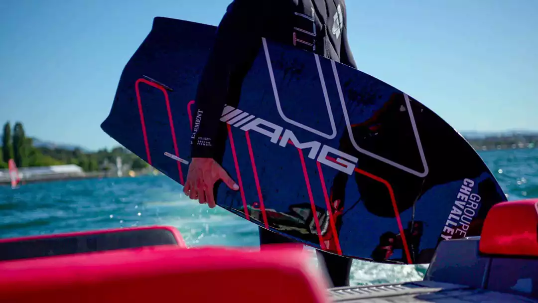 planche de wake Mercedes-AMG