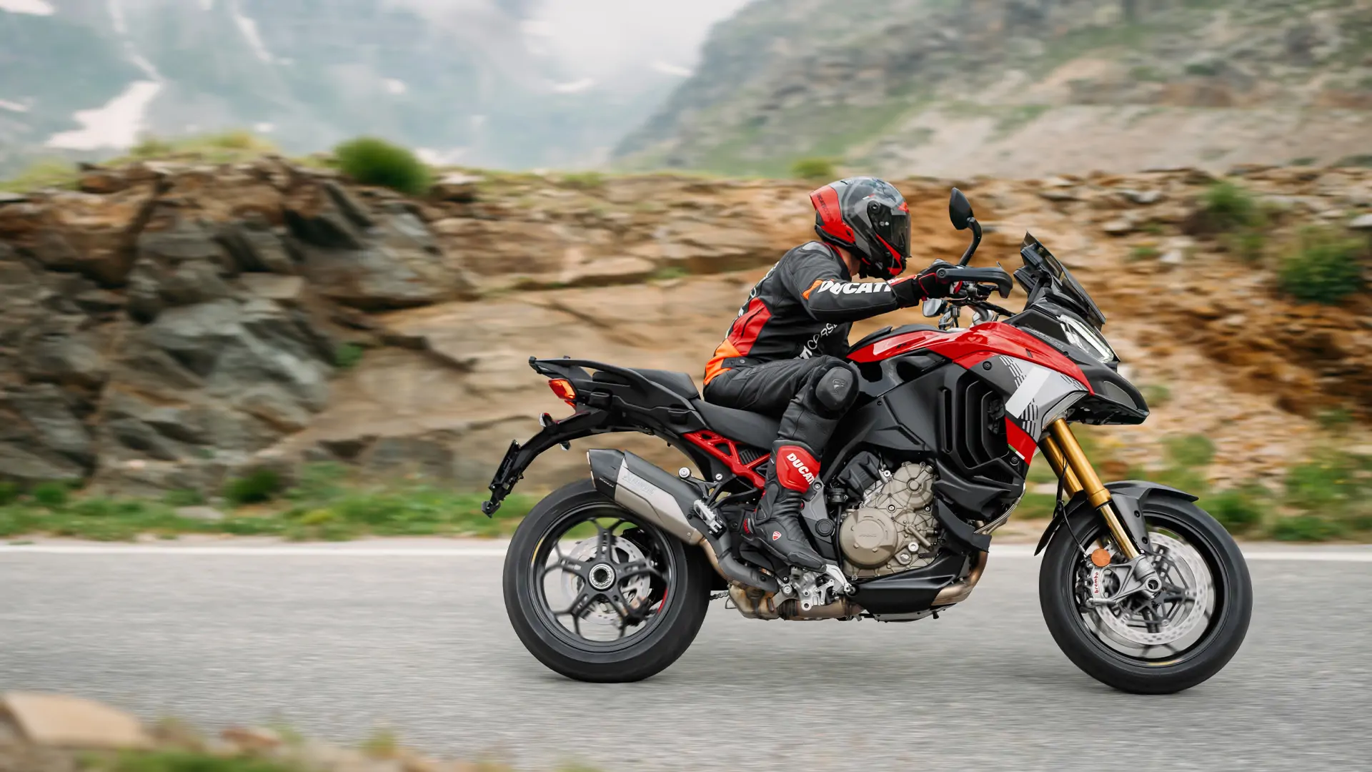 Multistrada V4 Pikes Peak