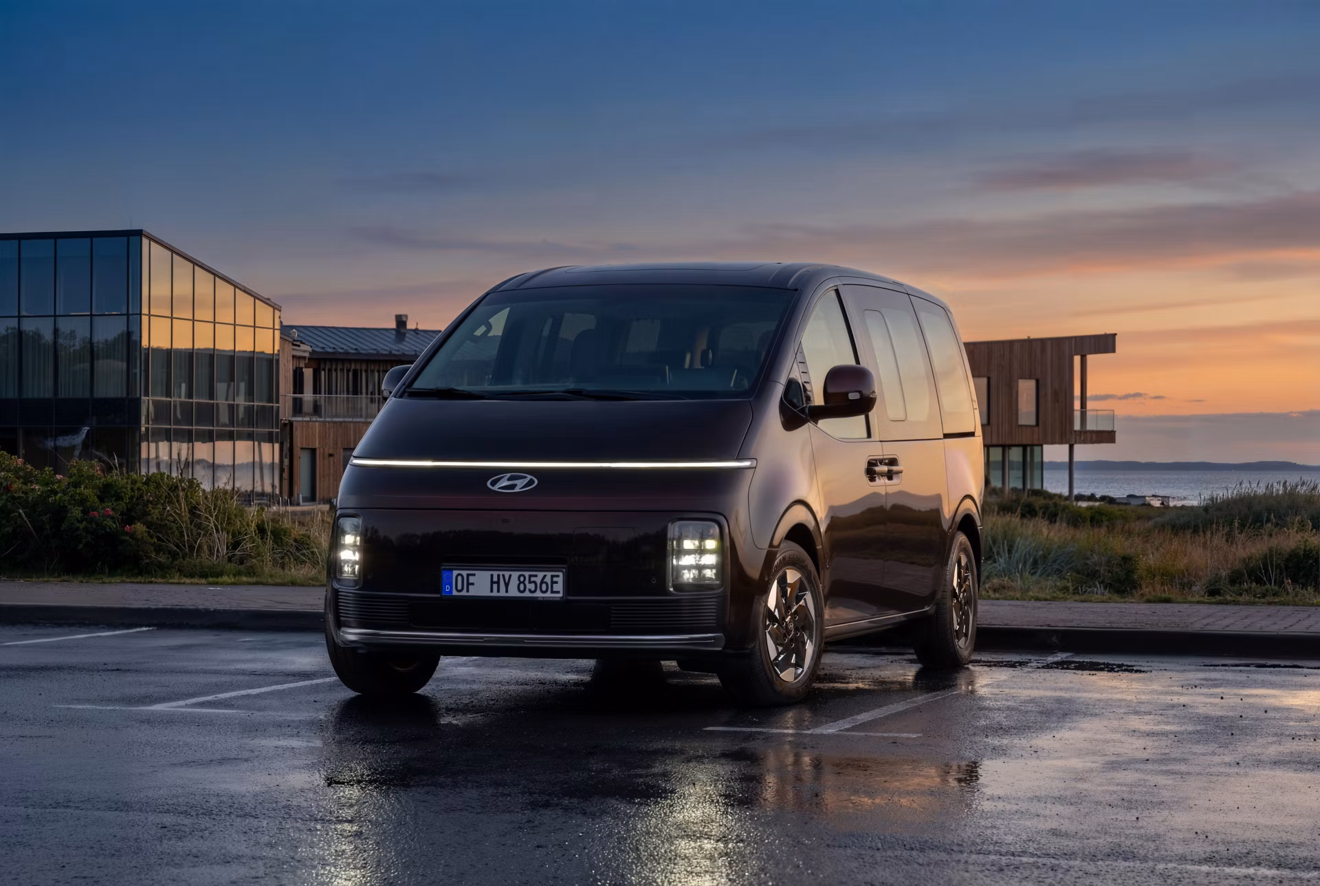 STARIA Electric