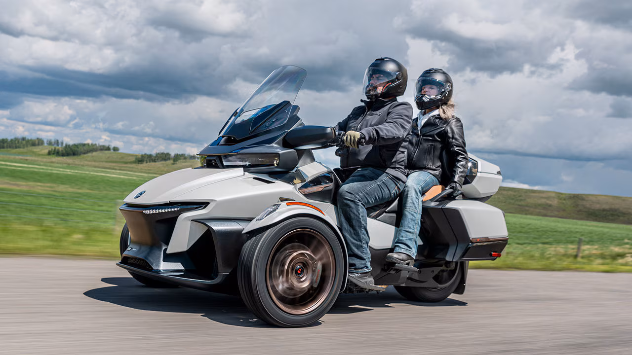 Banniere Spyder RT 2026