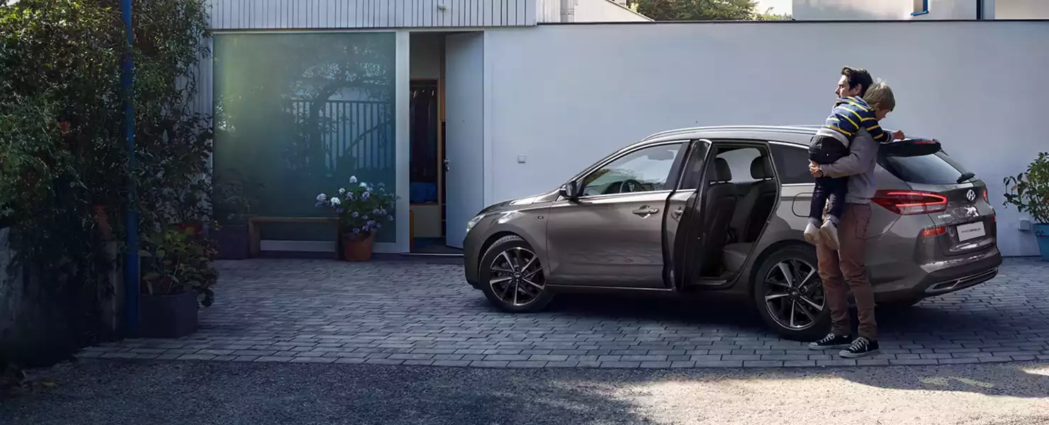 Hyundai_i30_wagon_groupe_chevalley_desk_1331719097.webp