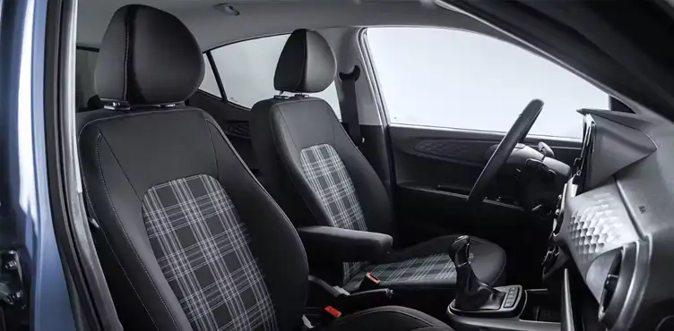 Hyundai Chevalley I10 intérieur avant
