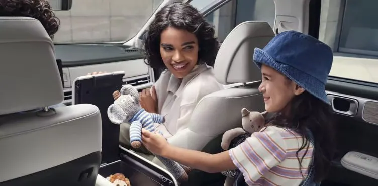 Hyundai Chevalley - Santa Fe vue interieure famille