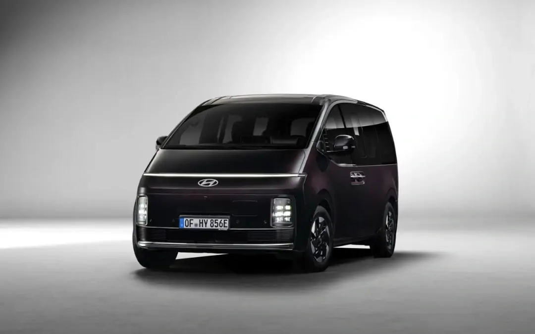 Vue de face du hyundai Staria Electric Groupe Chevalley