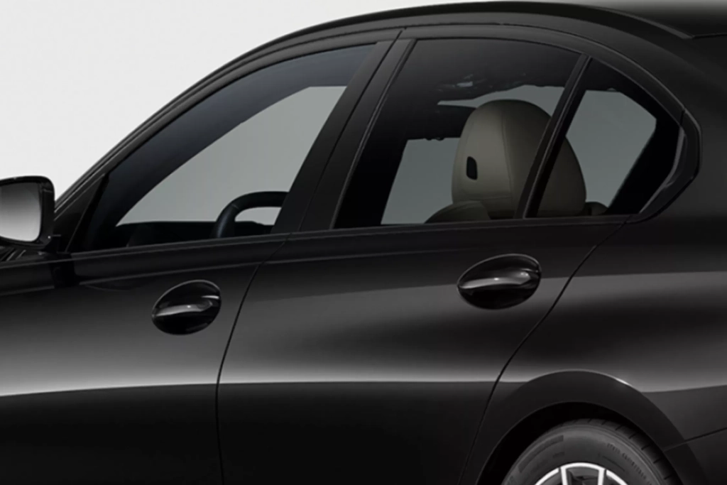 BMW Série 3 330e vue portière