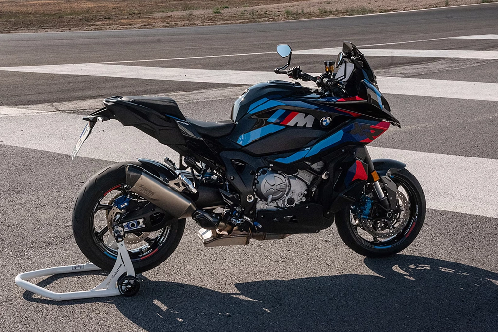 M 1000 XR