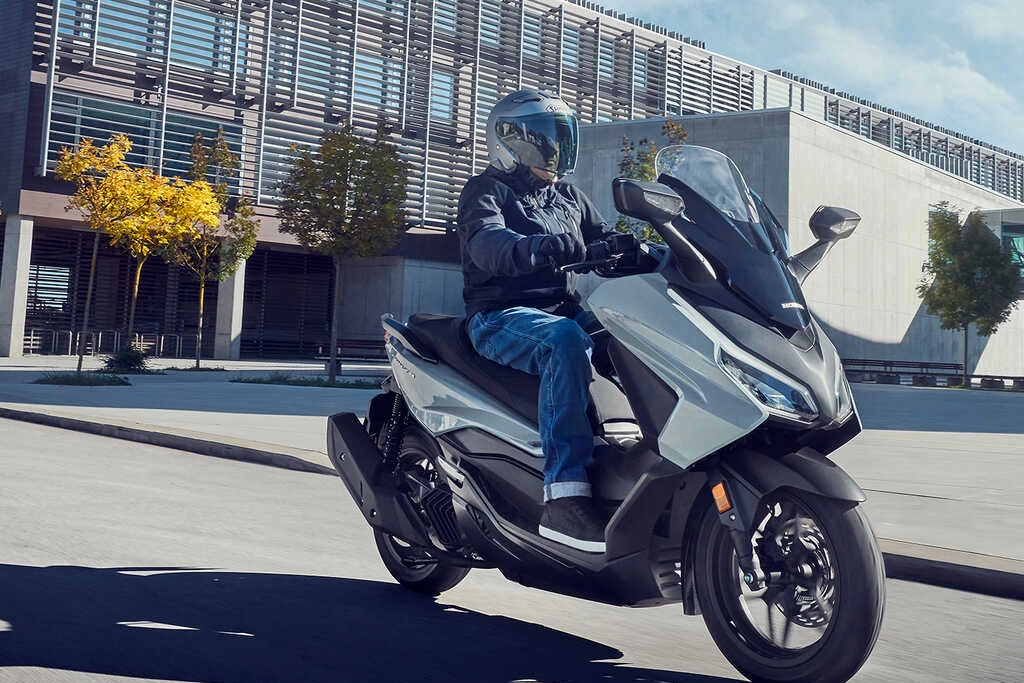 honda_forza_125_banner_1186458088.webp