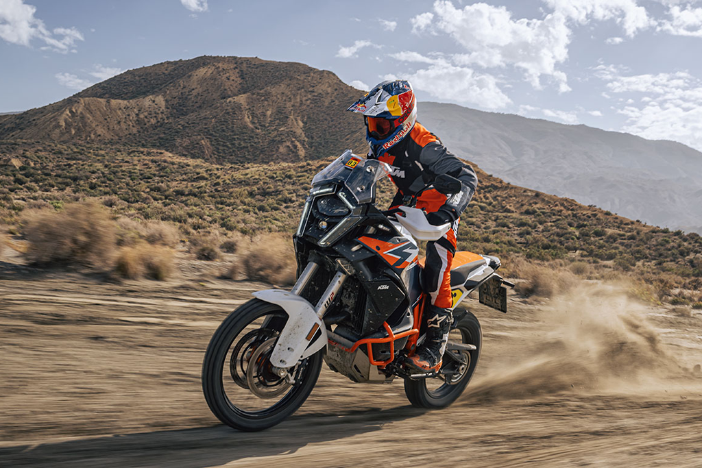 2026 KTM 1390 Super Adventure R