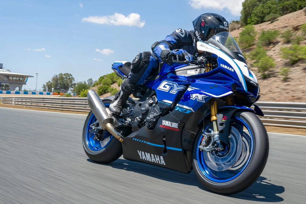 yamaha_r1_gytr_banner_2041099979.webp